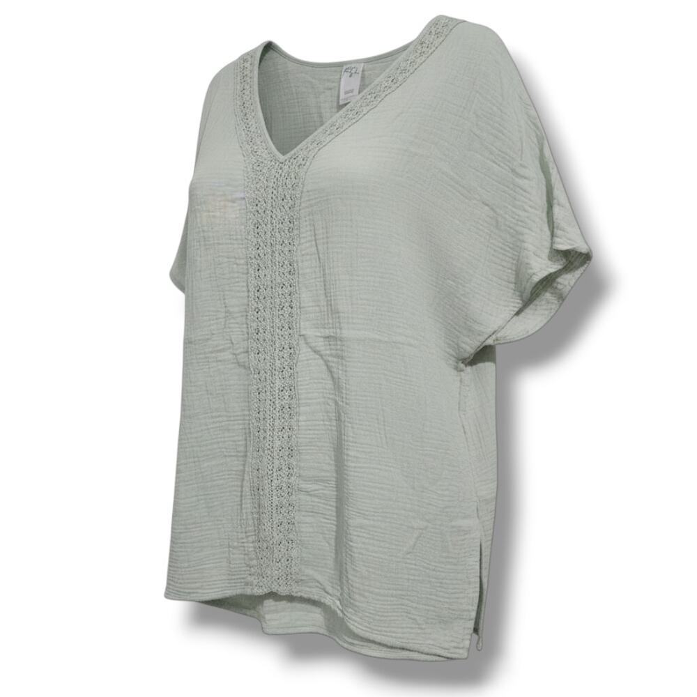 Kona Sol Sage Green Gauze V-Neck Crochet Trim Top Women’s Large